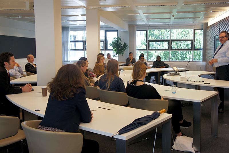 Berlin International School students visit Allianz Global Investors